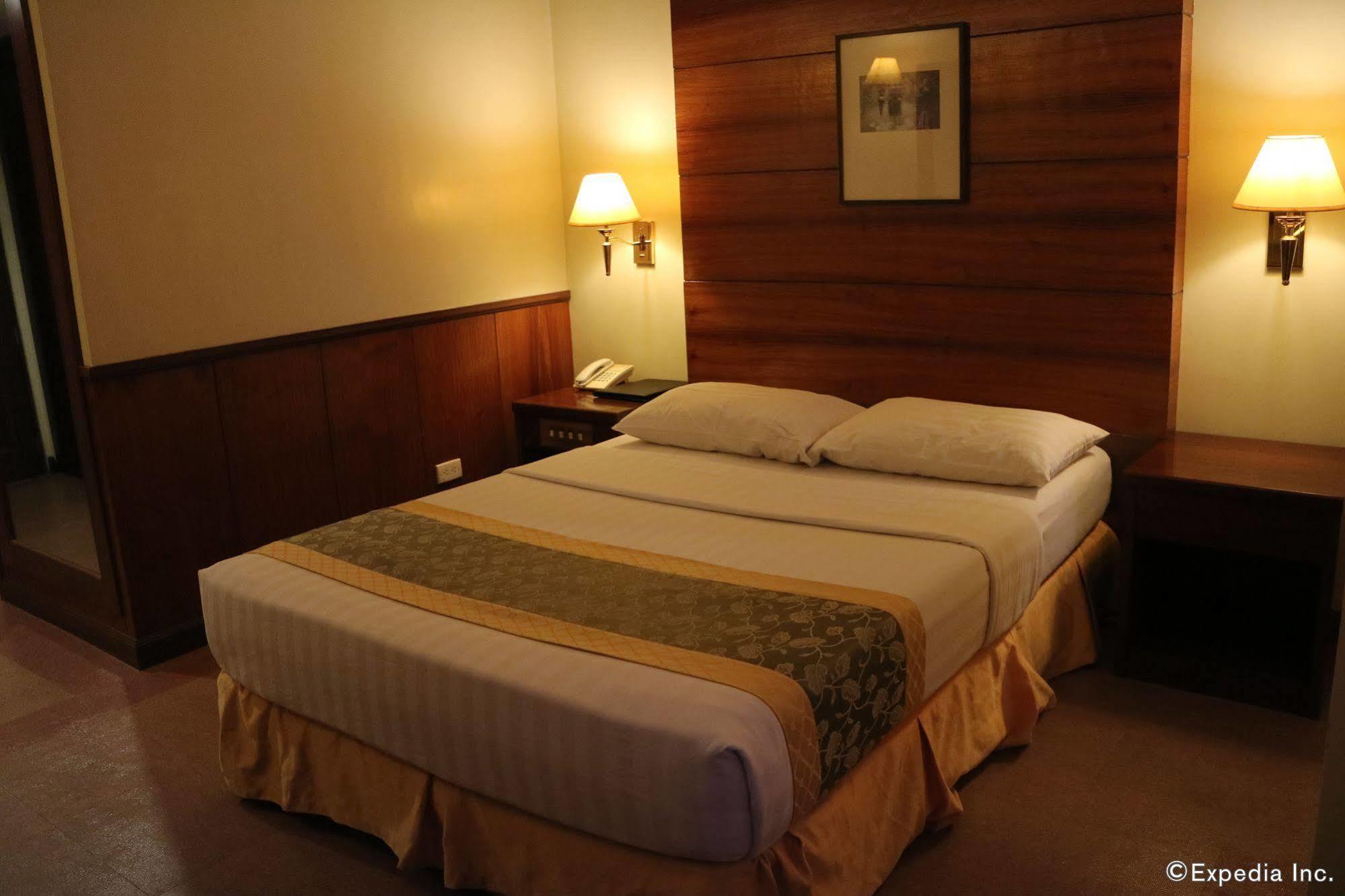 Iloilo Business Hotel Εξωτερικό φωτογραφία