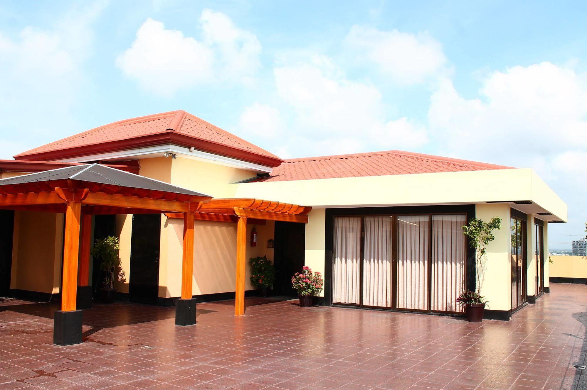 Iloilo Business Hotel Εξωτερικό φωτογραφία