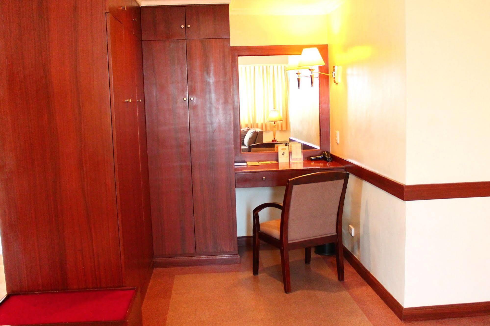Iloilo Business Hotel Εξωτερικό φωτογραφία
